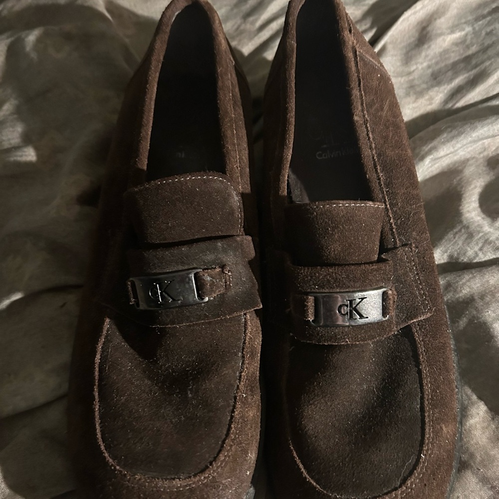 Calvin Klein size 8 suede Shoes